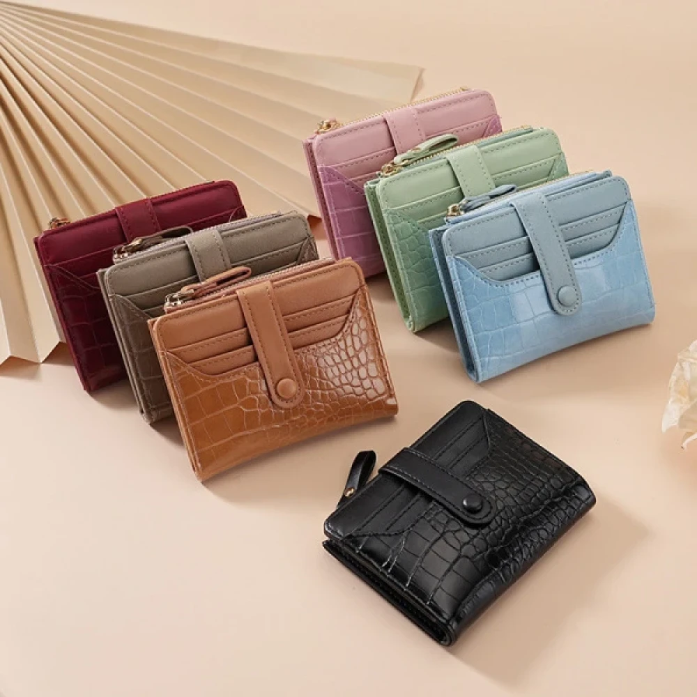 Crocodile pattern wallet for women
